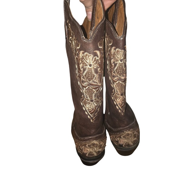 Cowtown Snip Point Toe Western Boots in Cafe with Flower Stitching Size 8 - Picture 3 of 7